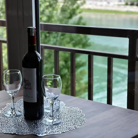 Aluna 4 Appartamento *